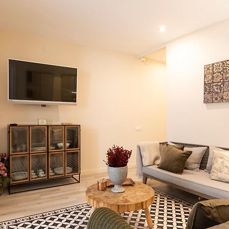 Chic Apartments บาร์เซโลนา ภายนอก รูปภาพ