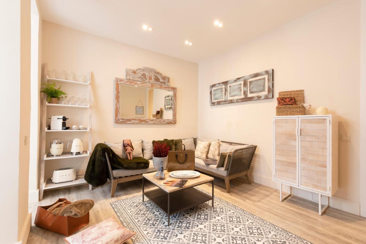 Chic Apartments บาร์เซโลนา ภายนอก รูปภาพ