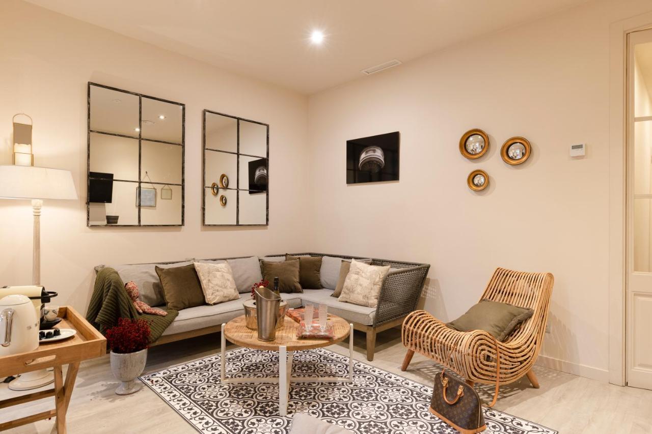 Chic Apartments บาร์เซโลนา ภายนอก รูปภาพ
