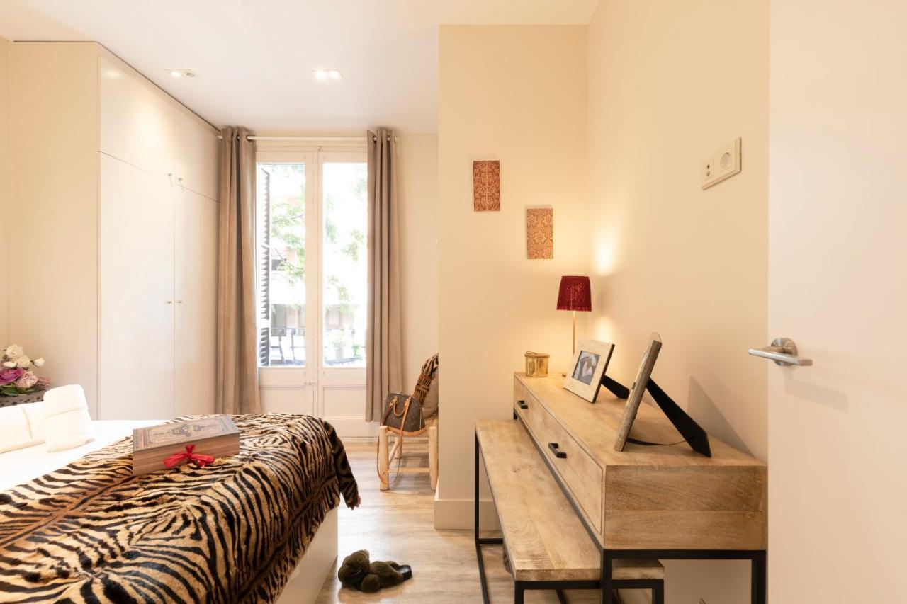 Chic Apartments บาร์เซโลนา ภายนอก รูปภาพ