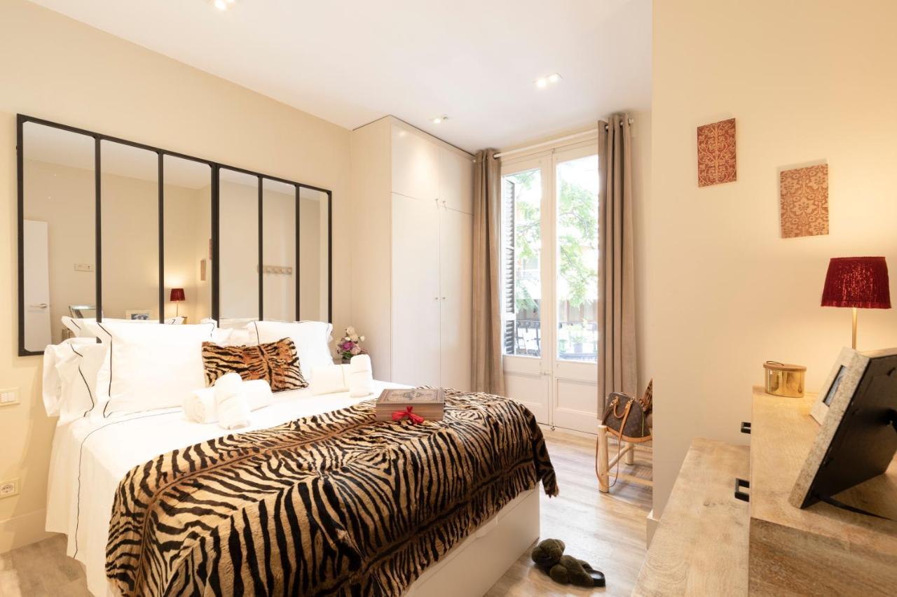 Chic Apartments บาร์เซโลนา ภายนอก รูปภาพ