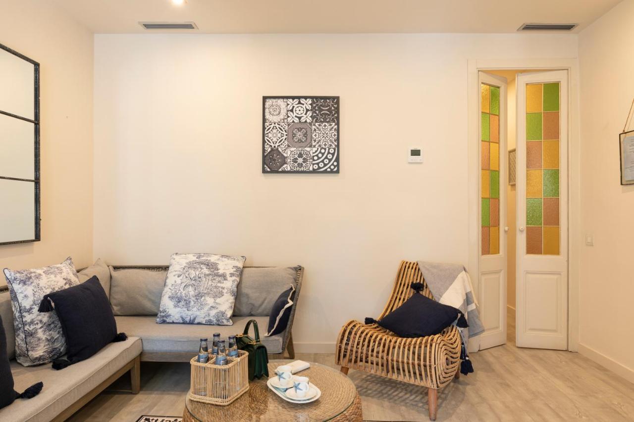 Chic Apartments บาร์เซโลนา ภายนอก รูปภาพ