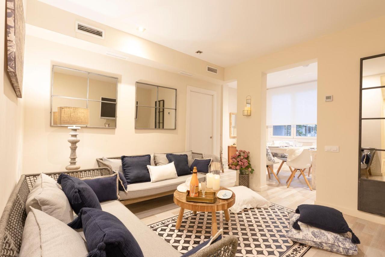 Chic Apartments บาร์เซโลนา ภายนอก รูปภาพ