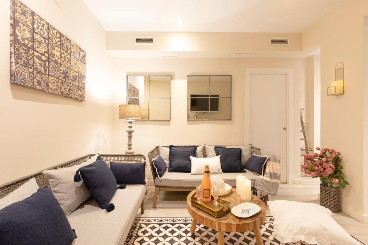 Chic Apartments บาร์เซโลนา ภายนอก รูปภาพ