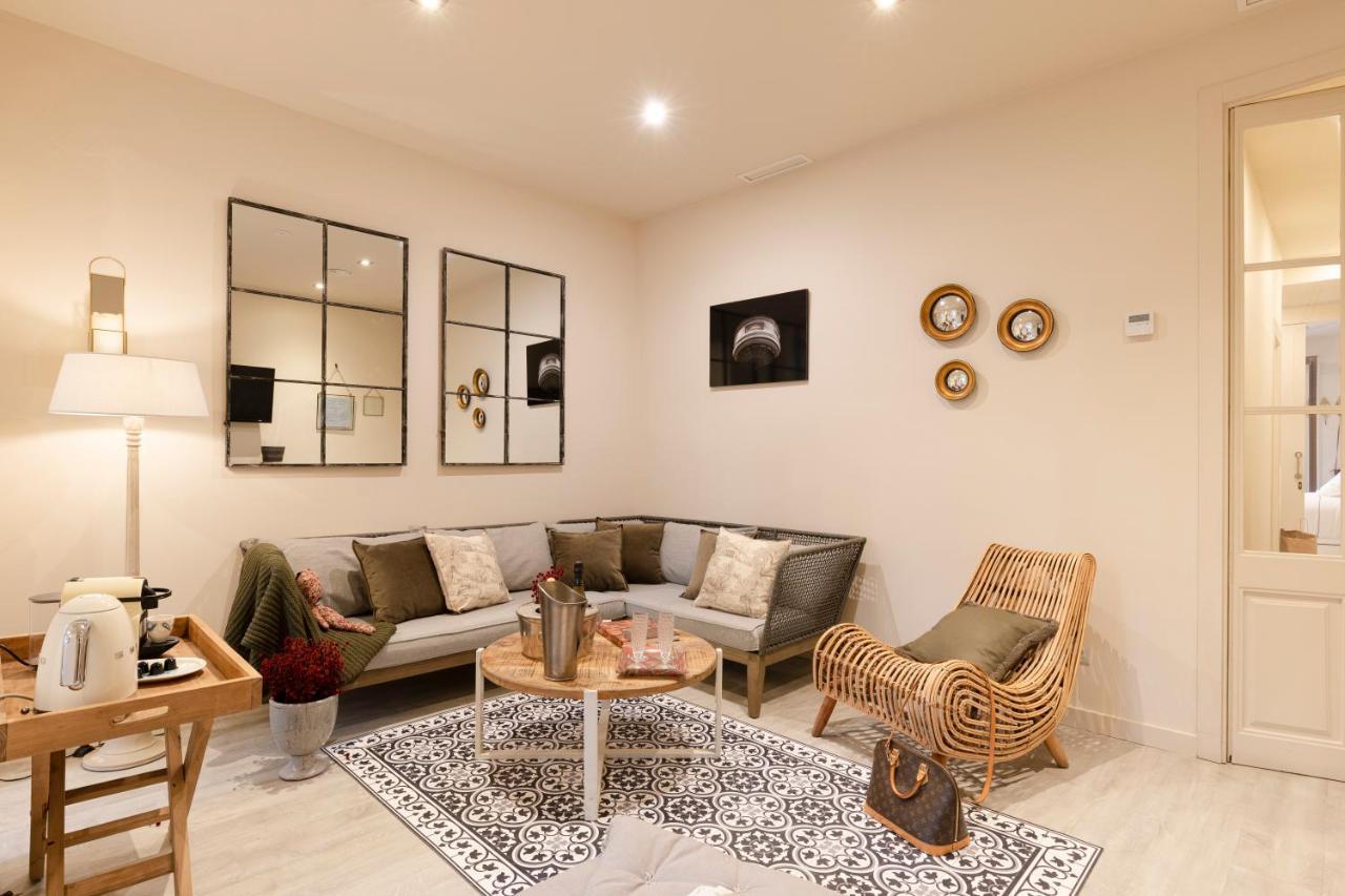 Chic Apartments บาร์เซโลนา ภายนอก รูปภาพ