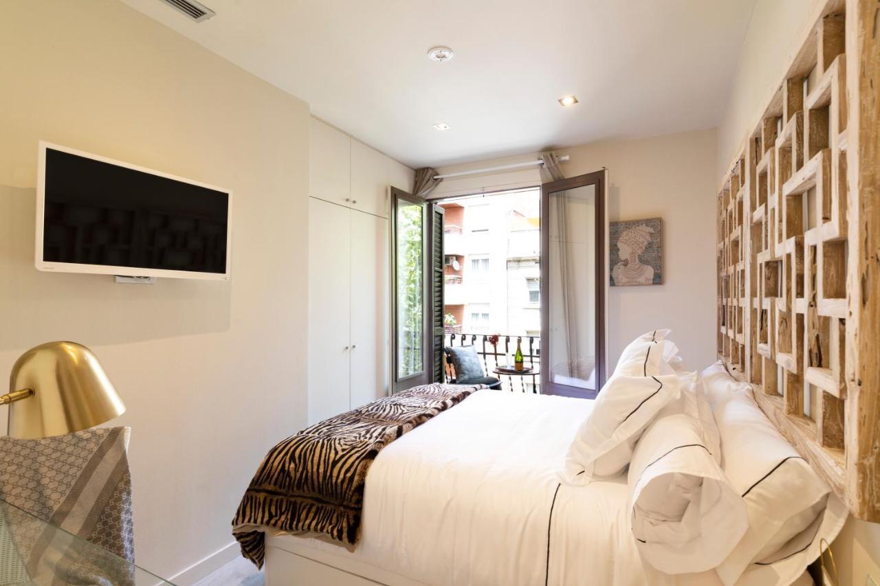 Chic Apartments บาร์เซโลนา ภายนอก รูปภาพ