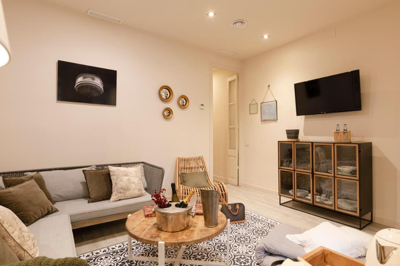 Chic Apartments บาร์เซโลนา ภายนอก รูปภาพ