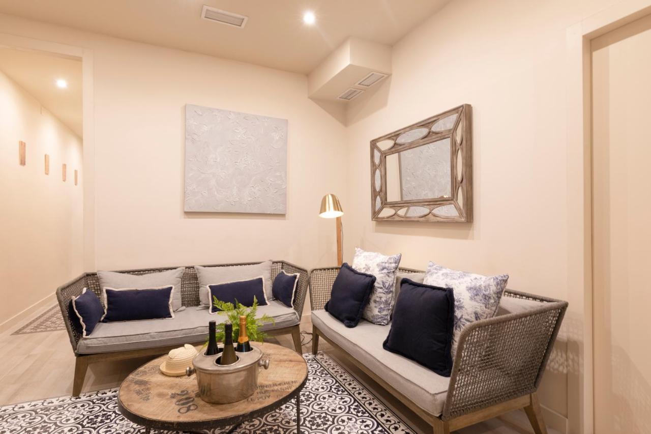 Chic Apartments บาร์เซโลนา ภายนอก รูปภาพ