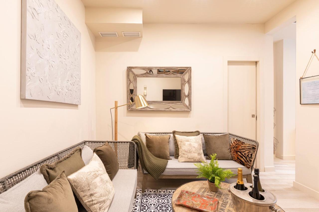Chic Apartments บาร์เซโลนา ภายนอก รูปภาพ