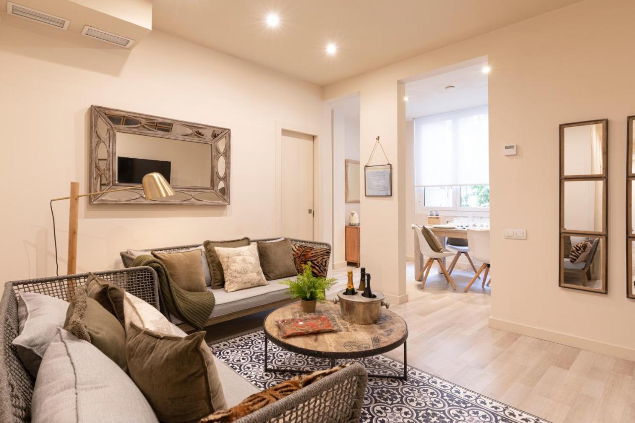 Chic Apartments บาร์เซโลนา ภายนอก รูปภาพ