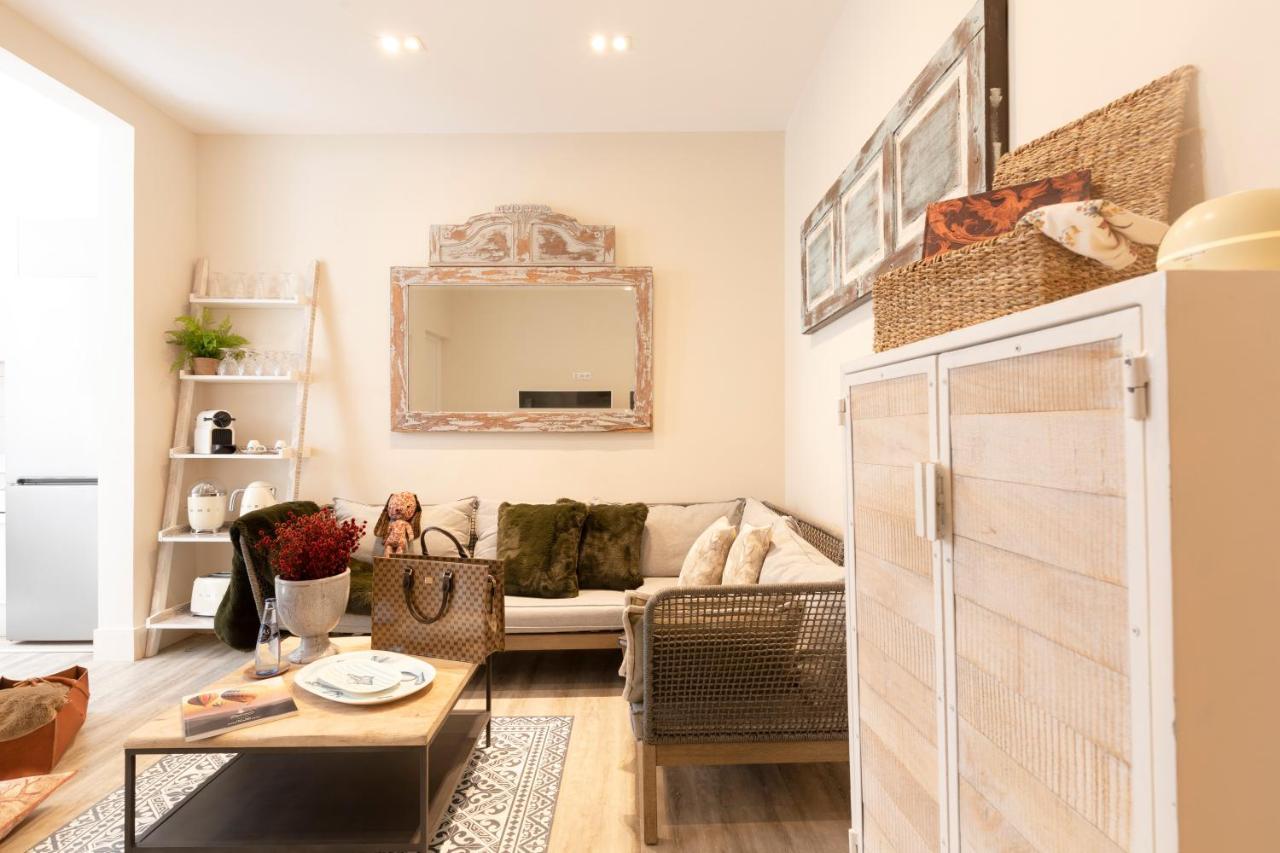 Chic Apartments บาร์เซโลนา ภายนอก รูปภาพ