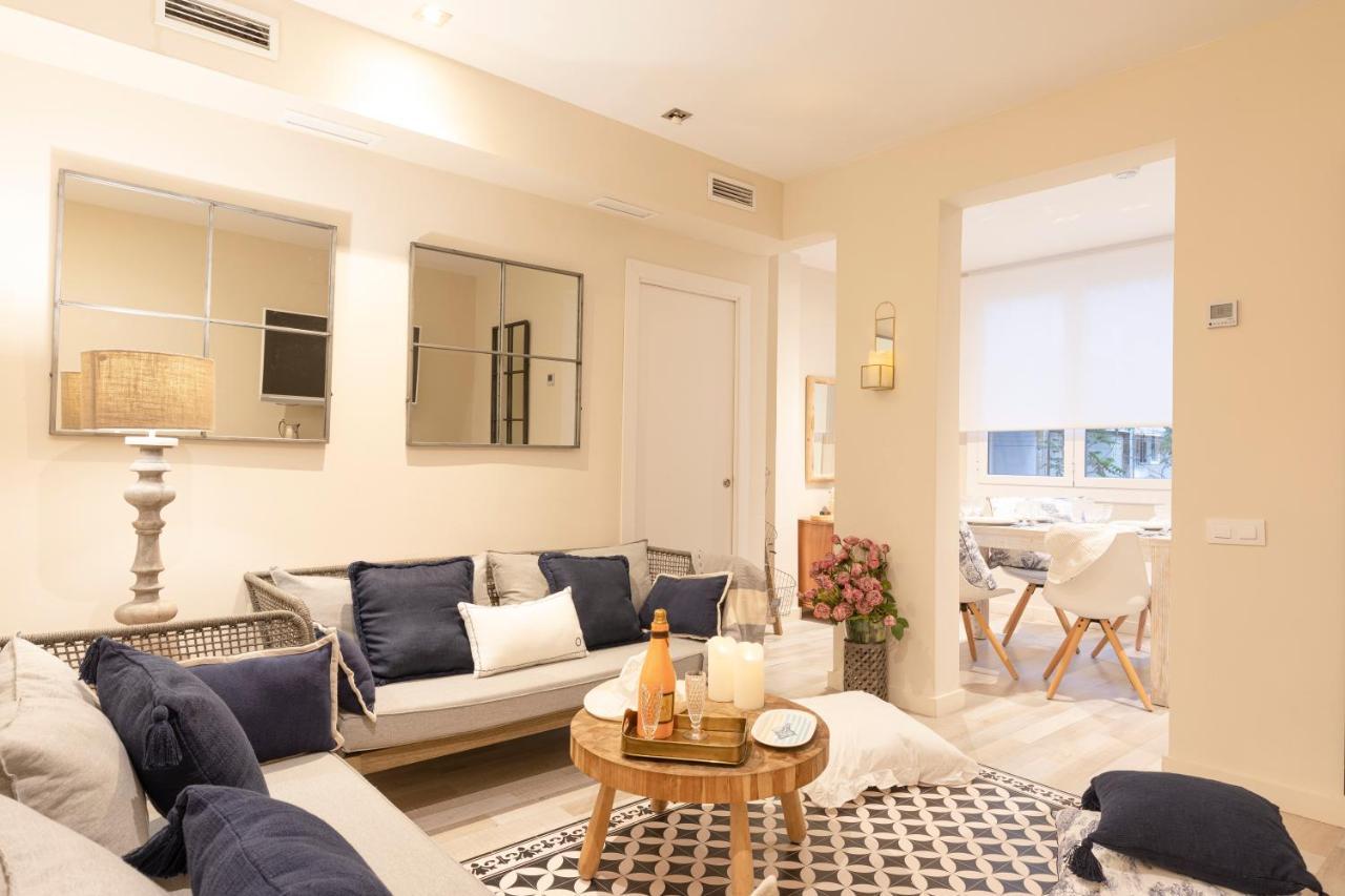 Chic Apartments บาร์เซโลนา ภายนอก รูปภาพ