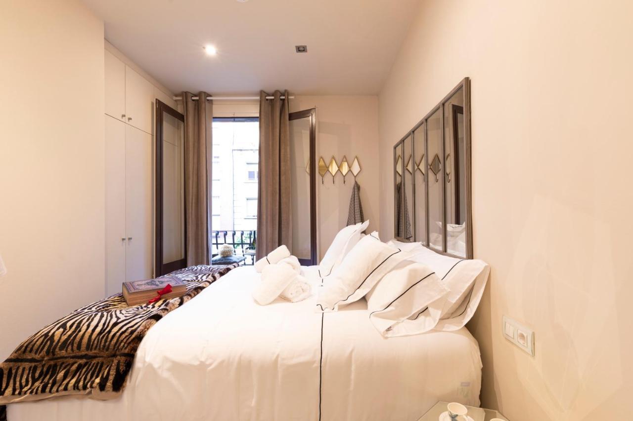 Chic Apartments บาร์เซโลนา ภายนอก รูปภาพ