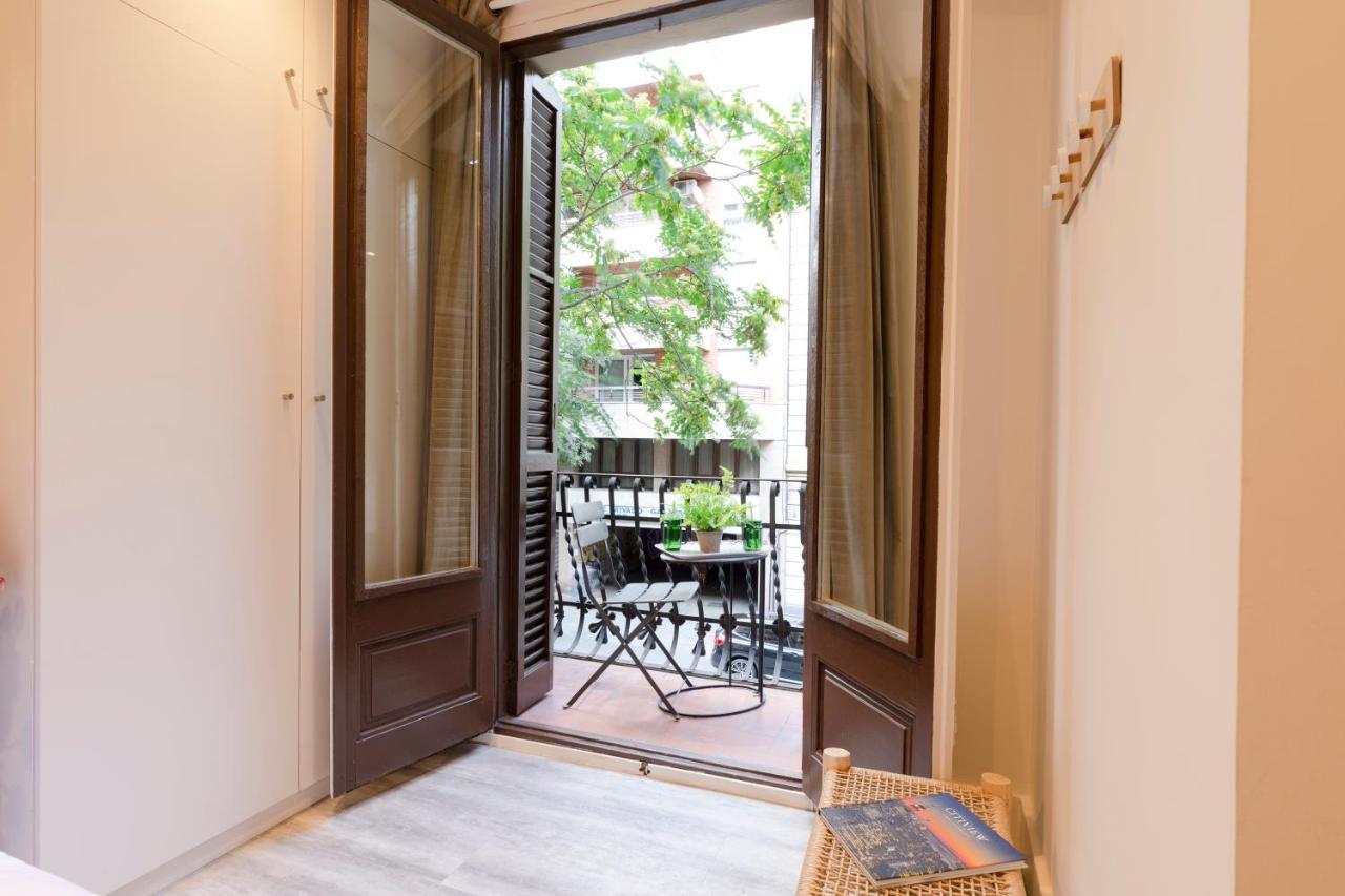 Chic Apartments บาร์เซโลนา ภายนอก รูปภาพ