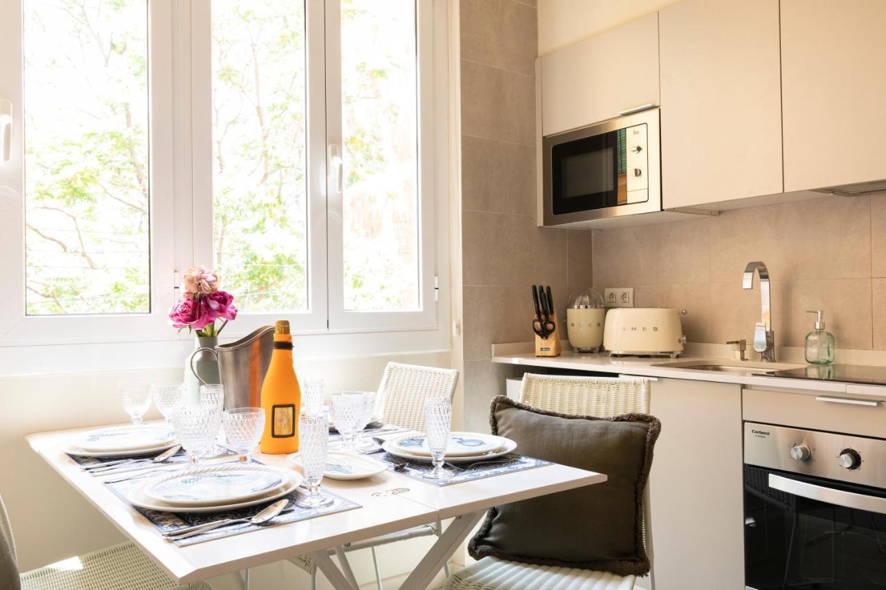 Chic Apartments บาร์เซโลนา ภายนอก รูปภาพ
