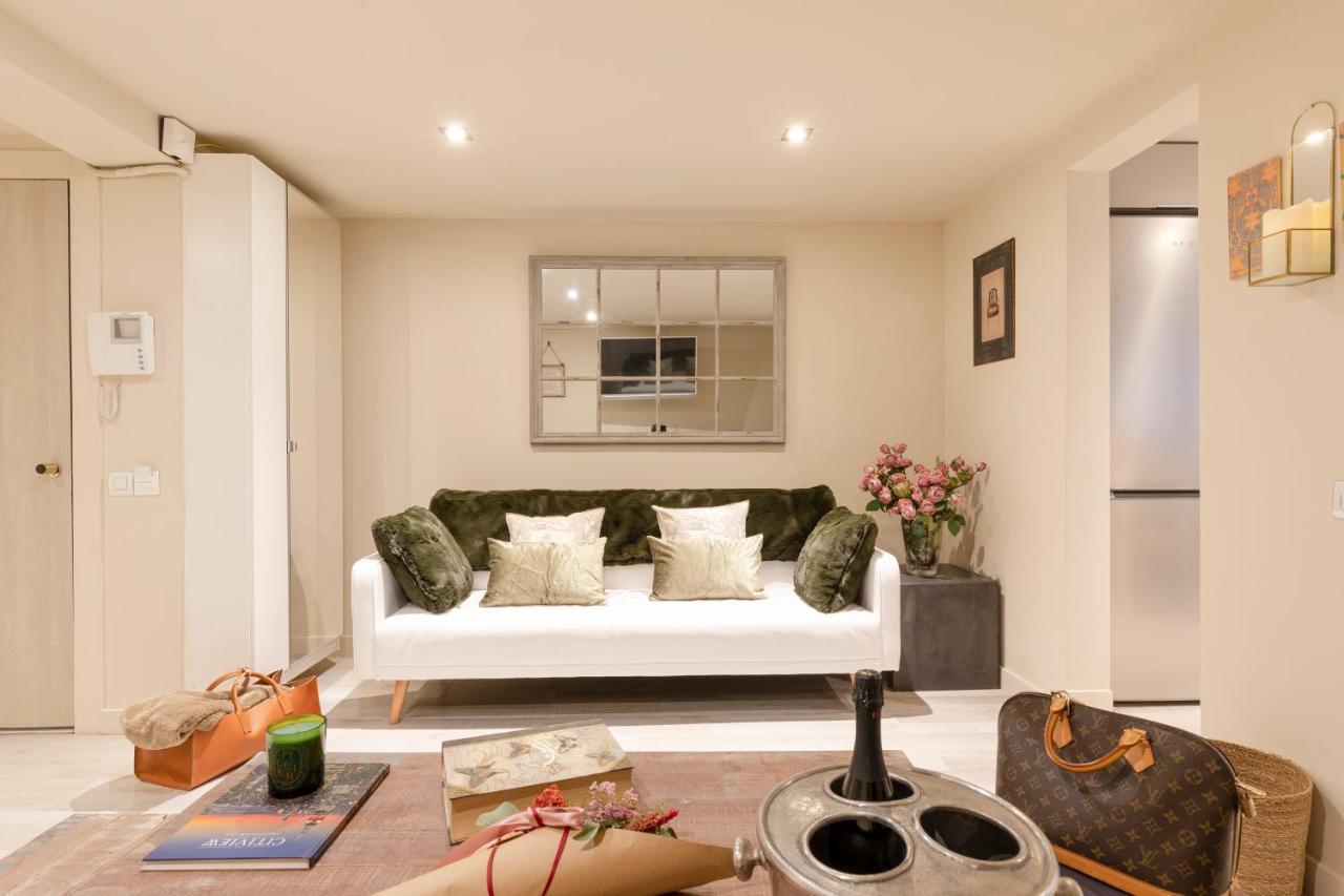 Chic Apartments บาร์เซโลนา ภายนอก รูปภาพ